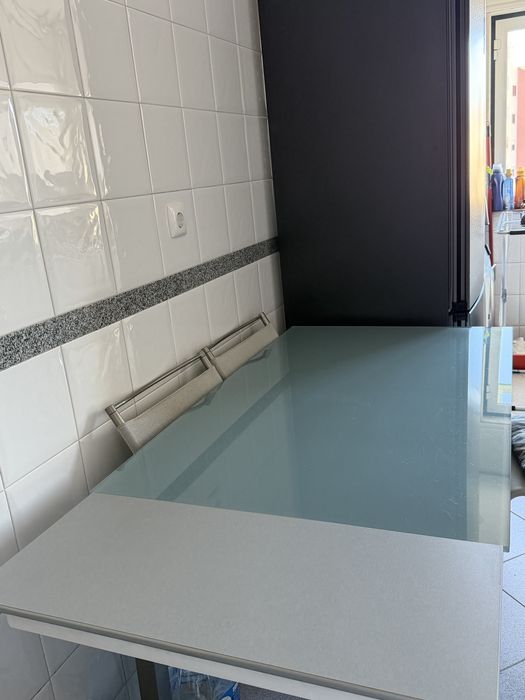 Mesa de cozinha extensível com 4 cadeiras