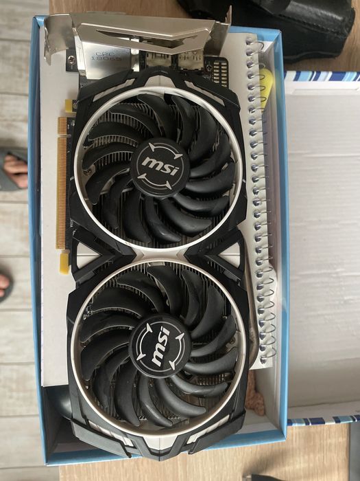 Компʼютер з монітором