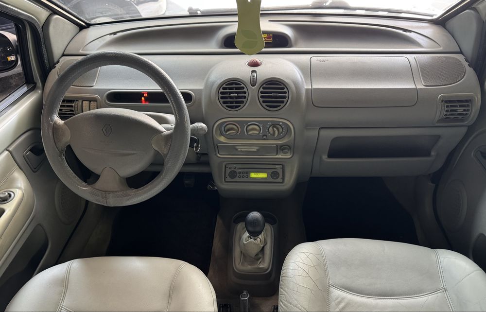 Renault Twingo 16V Initiale - 59Milkm - Nacional
