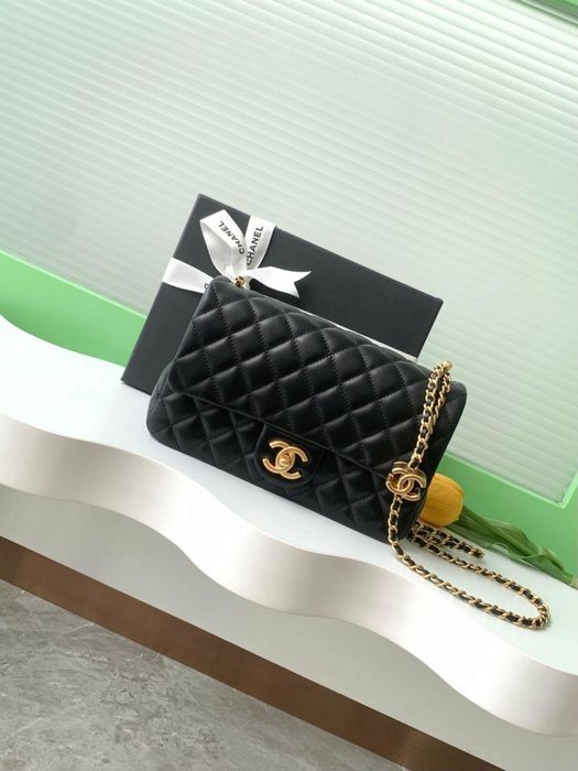 Chanel flap Bag black