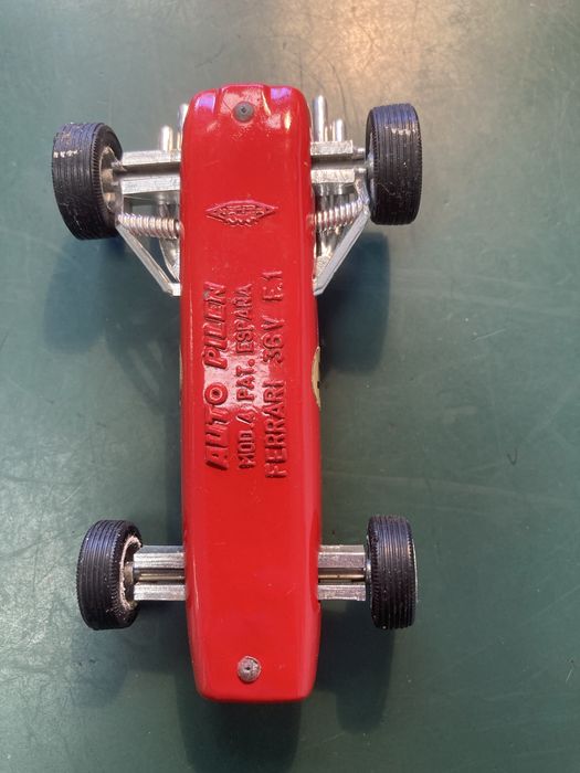 Miniatura Auto Pilen Ferrari 36V F.1