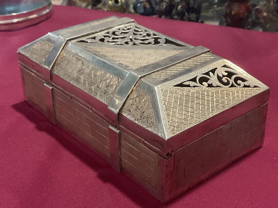 Caixa inglesa metal plated banhada 14,5x08x05 cm