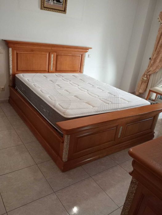 Mobília de quarto de madeira maciça