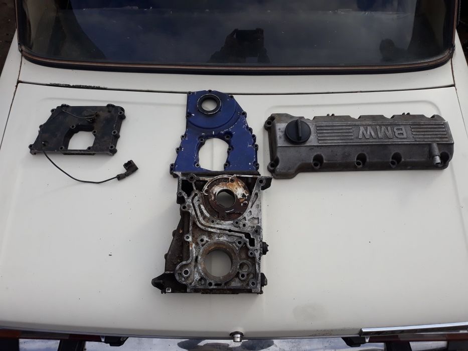 Продам Двері БМВ Є30 є ще інші різні запчастини деталі по тел.