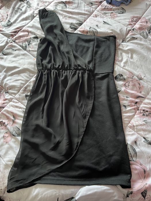 Vestido preto Stradivarius