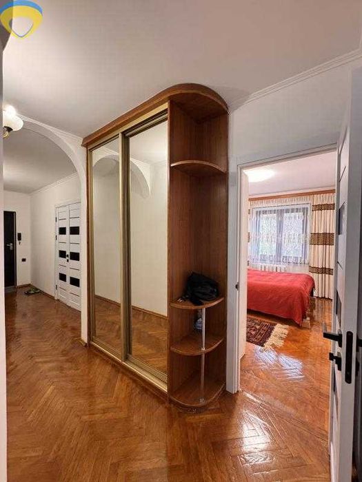 Продається 5-кімнатна квартира для великої родини, 98 м² на Таїрова, вул. Ільфа та Петрова