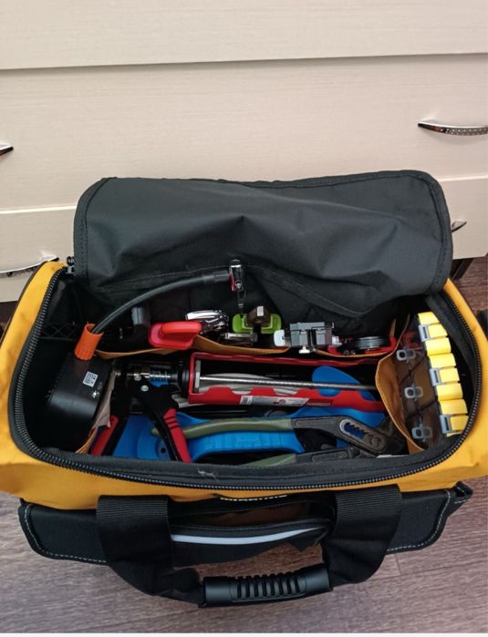 Сумка для инструмента с пластиковым дном