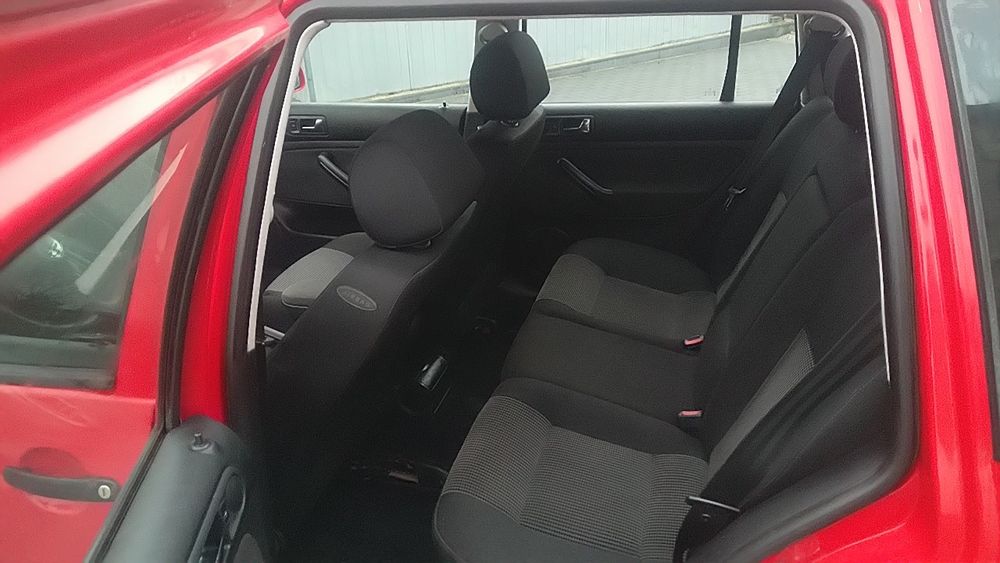 Golf 4 1.6 benzyna-LPG, Hak
Samochõd sprawny i zadbany, ładn