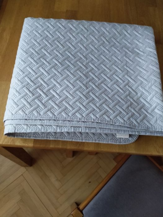 Duża pikowana narzuta 180×200cm