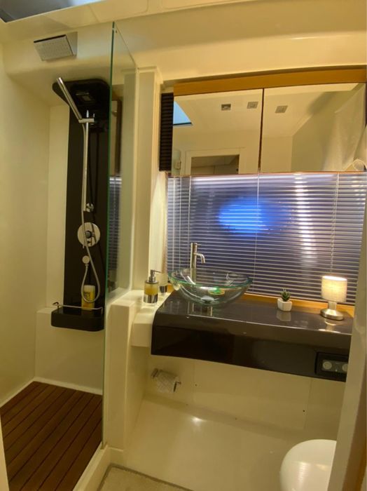 Яхта Atlantis 50x4