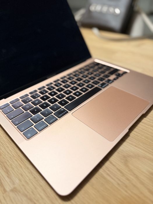 MacBook Air M1 2020 – 8GB RAM | 256GB