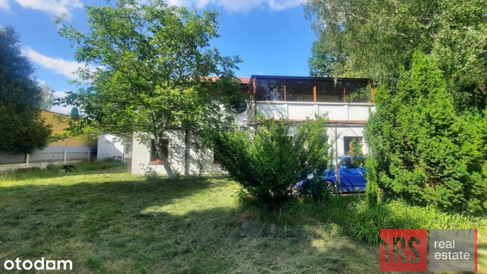 Duża działka z domem blisko lasu