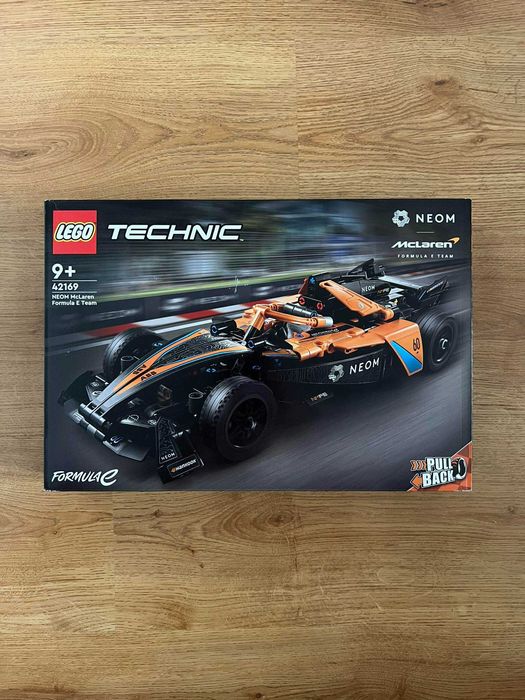 LEGO Technic 42169 NEOM McLaren Formula E Race Car