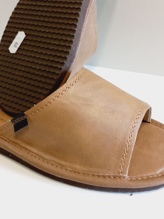 Pantofle/klapki/laczki, rozmiar 40, skóra