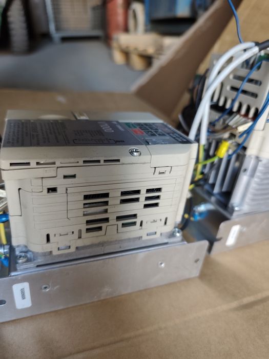 Частотнік omron v1000 бу