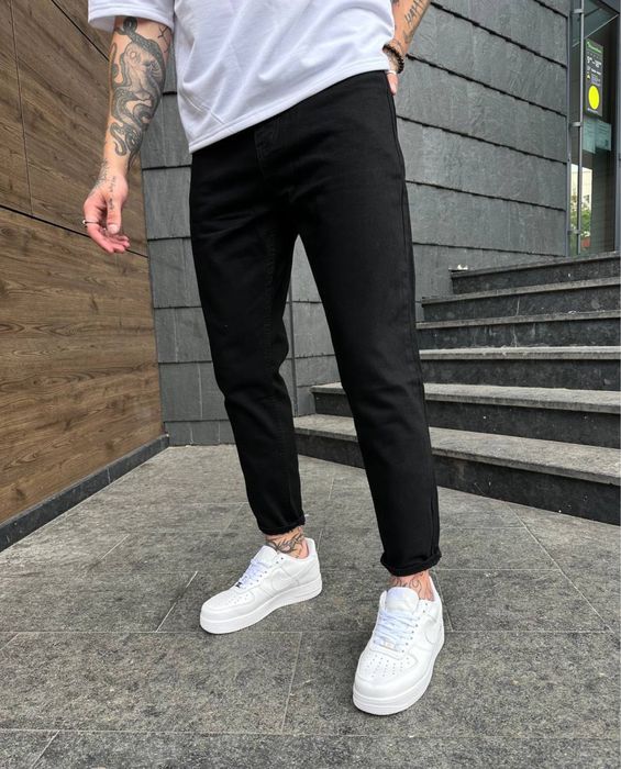 Чорні джинси мом