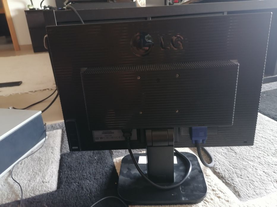 monitor lg flatron l192ws64741329757314122