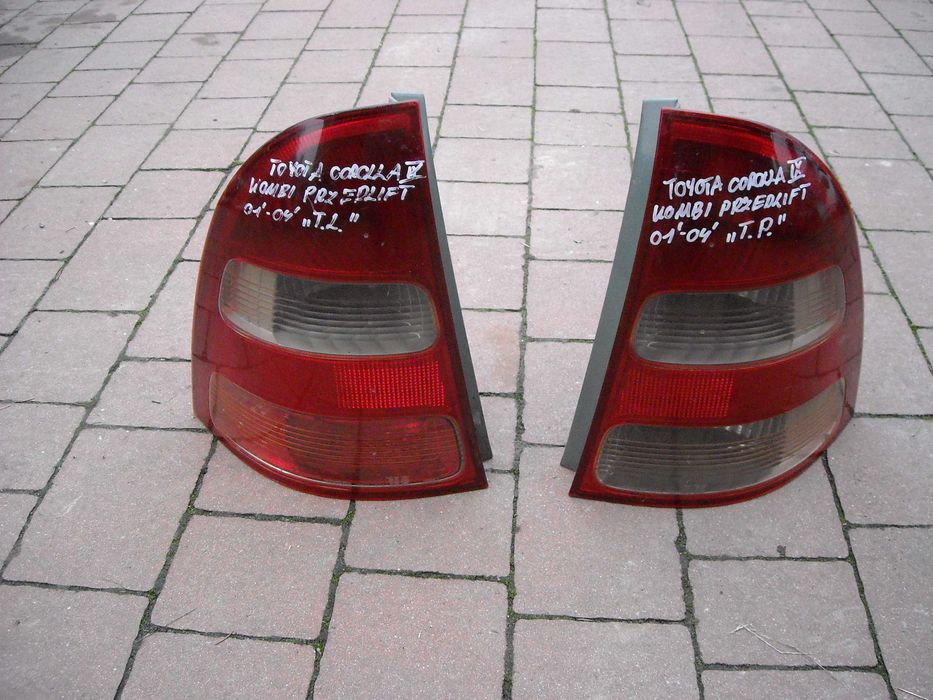 Toyota Corolla E12 Kombi Lampa tył lewa lub prawa 01-04