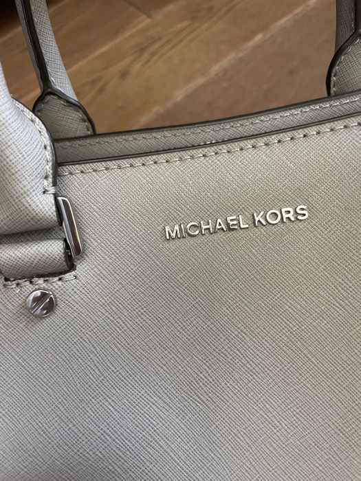 Сіра шкіряна сумка michael kors
