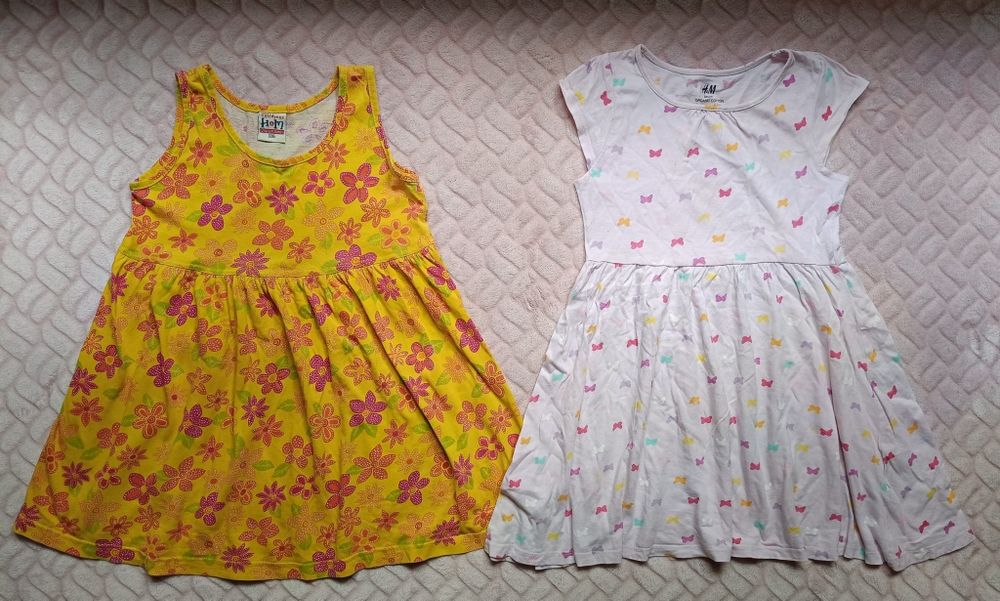 Dwie letnie sukienki 110/116