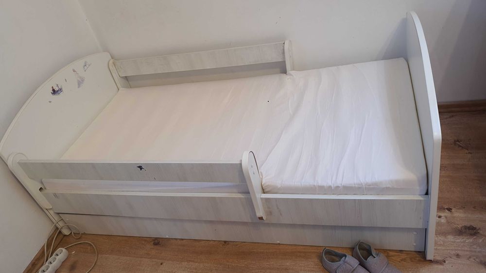 Łóżko dla dziewczynki