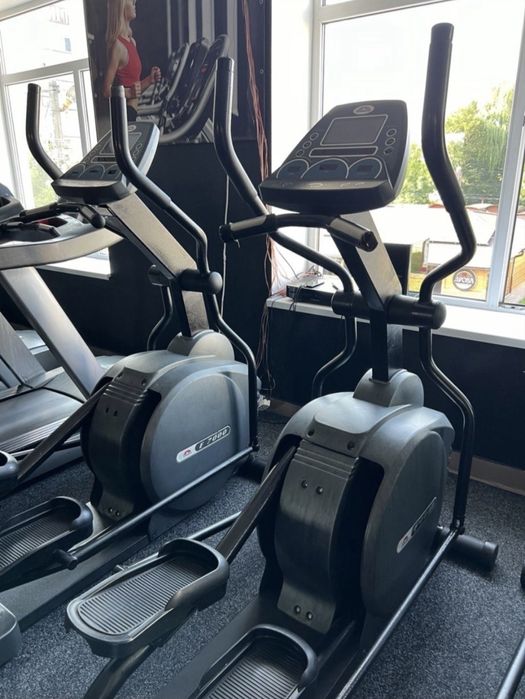 Продаються професійні кардіотренажери б /в у відмінному стані