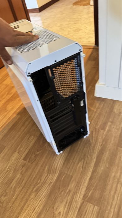 Caixa Fotmato ATX com Fonte alimentaçao Seasonic 620W