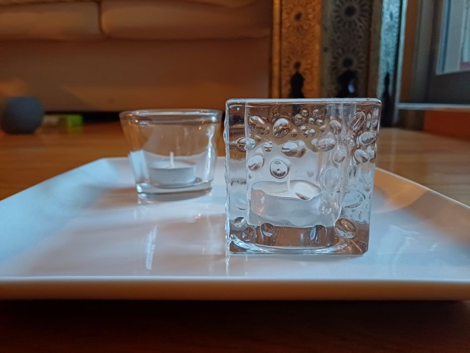 Dois porta-velas de vidro (como novos)