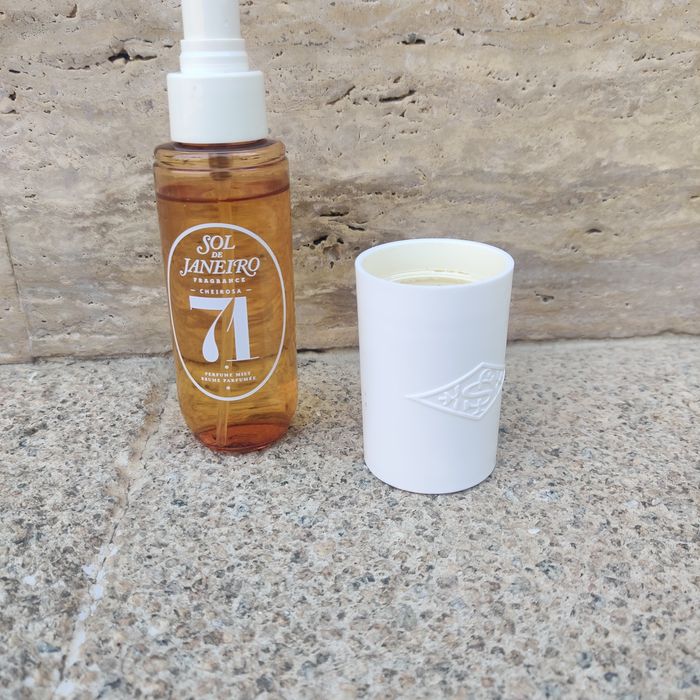 Sol de janeiro perfume cheiro a pipoca caramelizada
