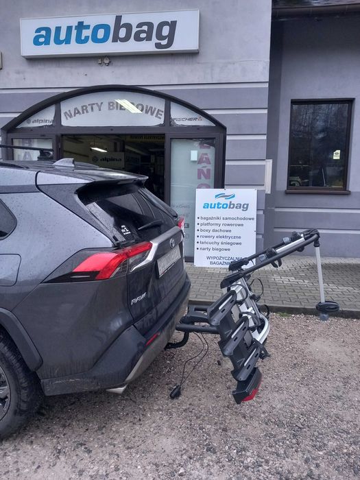 Platforma rowerowa na 3 rowery Thule VeloCompact 926 - godna polecenia, lekki, kompaktowy bagażnik. Możliwość dostawki na 4 rower