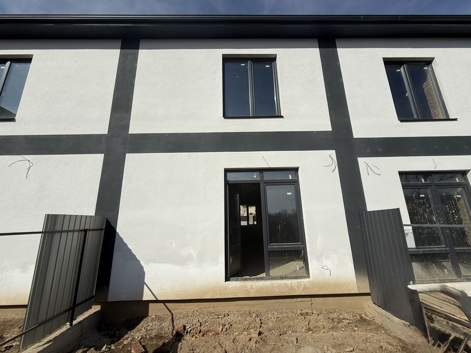 Продаж 2 поверхового таунхауса з ділянкою на 1.5 сотки, 72 кв. м,