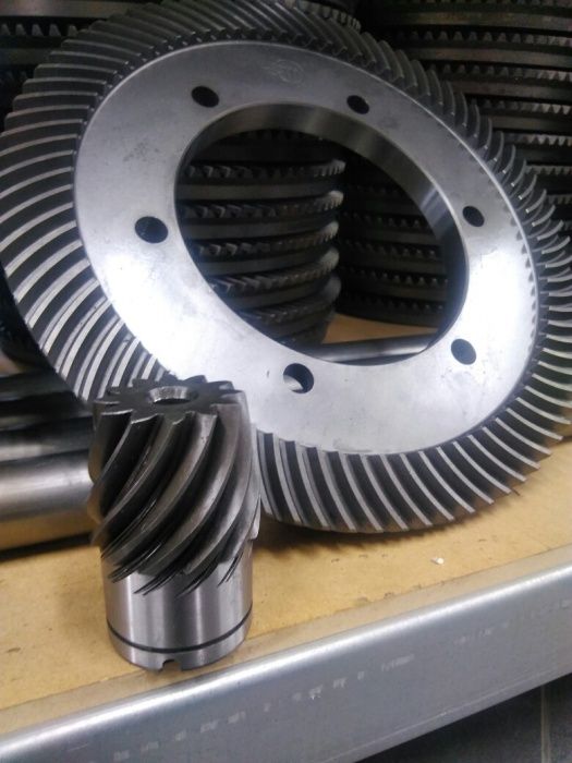 Koła zębate przekładni zgrabiarki Fella TS Z12 Z83 tryb