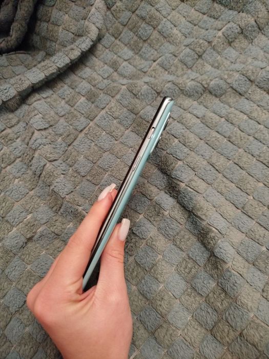 Продам телефон Oneplus nord 2 5g