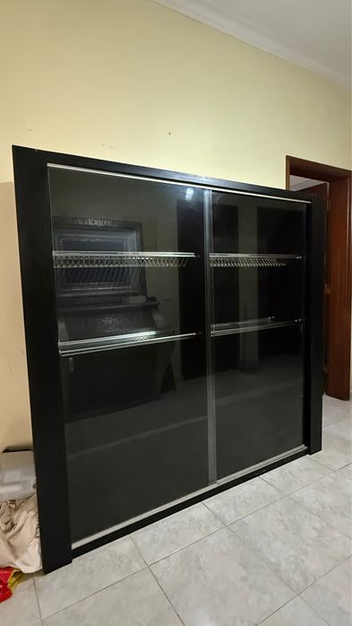 Movel Loica em Madeira Maritima em bom estado