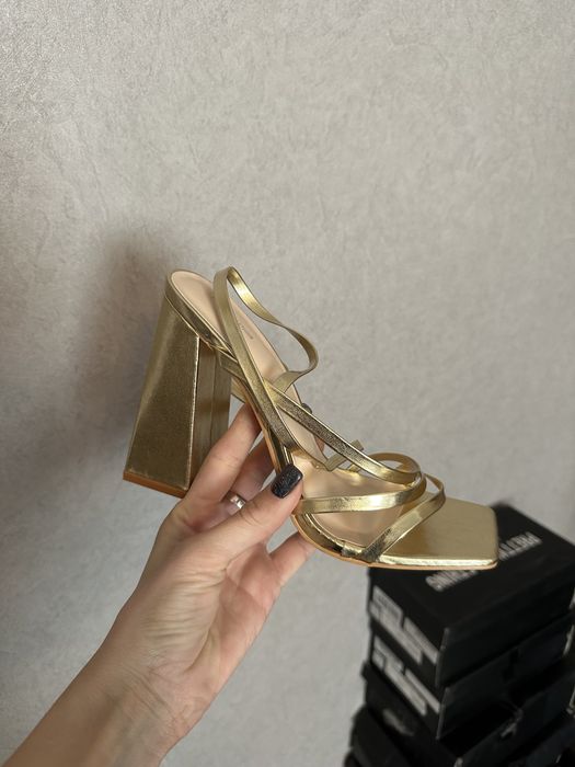 СУПЕР ЦІНА! Босоніжки Prettylittlething 36-41