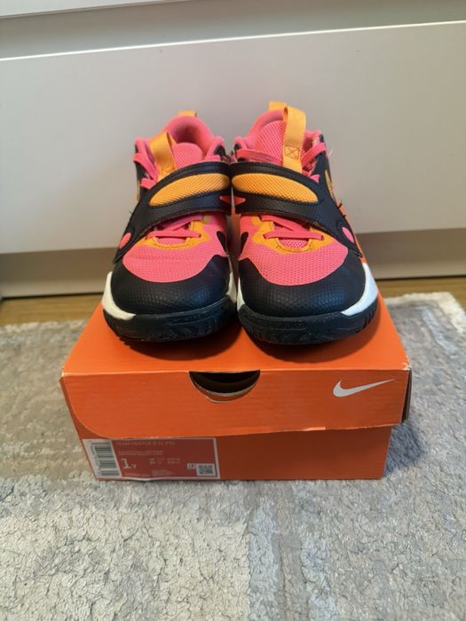 Кроссовки Nike Team Hustle оригинал 32 размер