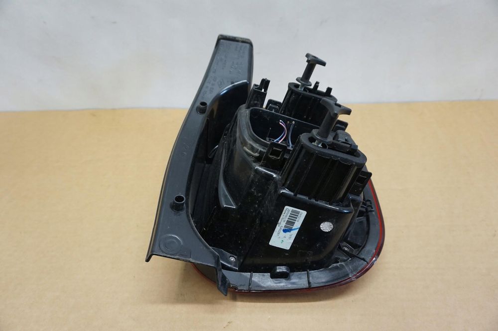 lampa lewa tylna dacia duster ii 265558217r