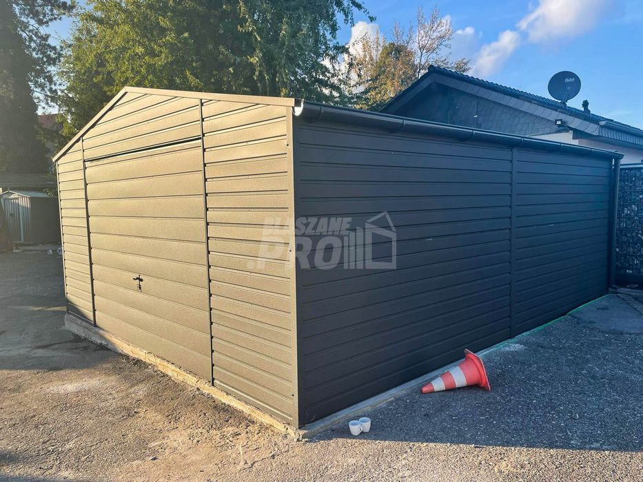 Garaż blaszany 5x7 Brama + drzwi  Antracyt  Dach dwuspadowy GP106