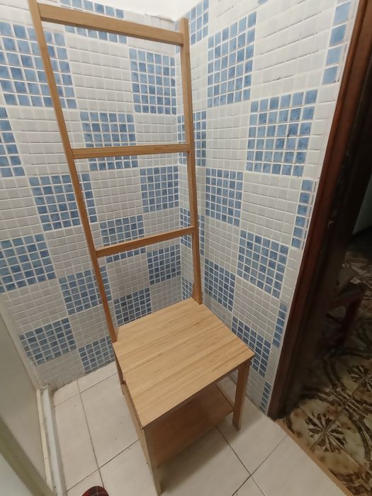Cadeira com Toalheiro Bambu IKEA - Modelo: RAGRUND Como nova.