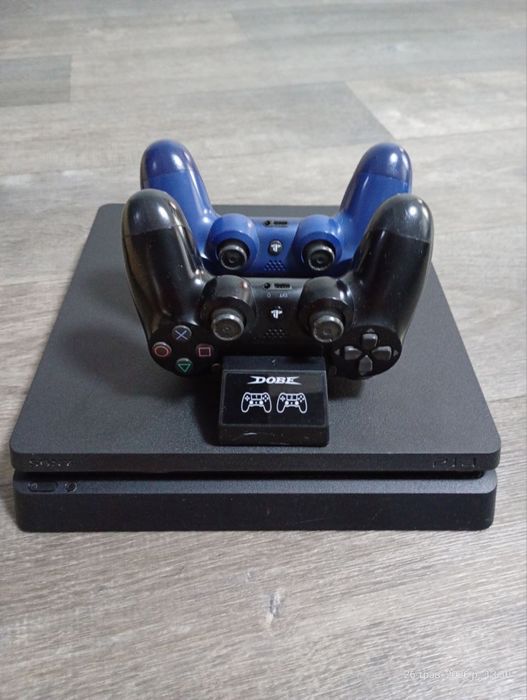 Продам PS 4 slim 500Gb