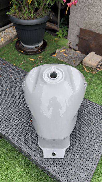 Zbiornik paliwa  Honda Varadero 125 przedlift