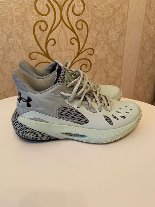 Кросівки жіночі Under Armour  р.38.5