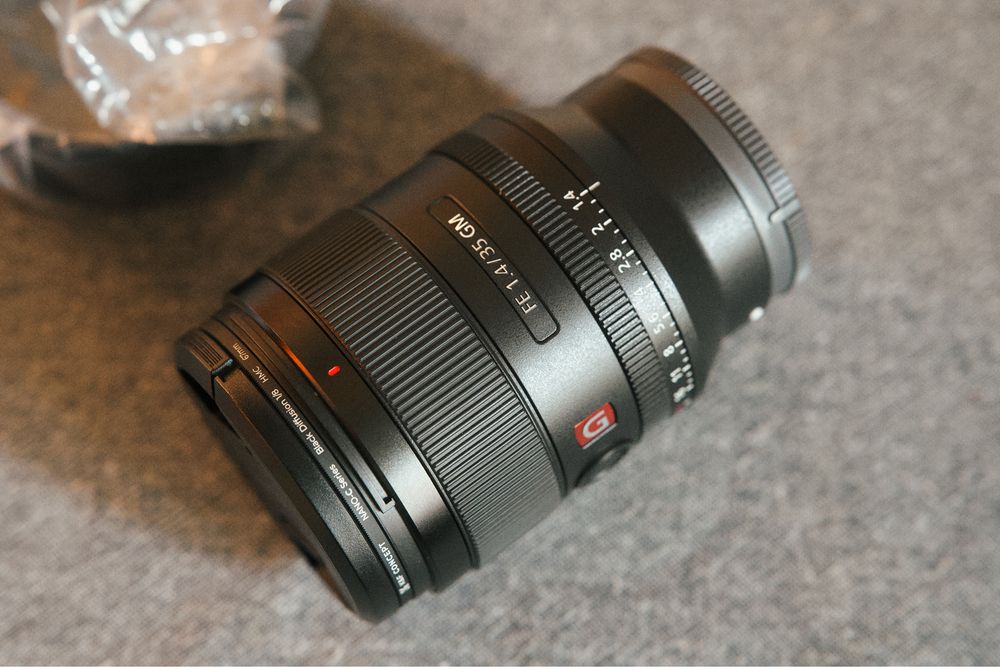 Sony FE 35mm f/1.4 GM - флагманська оптика серії G Master