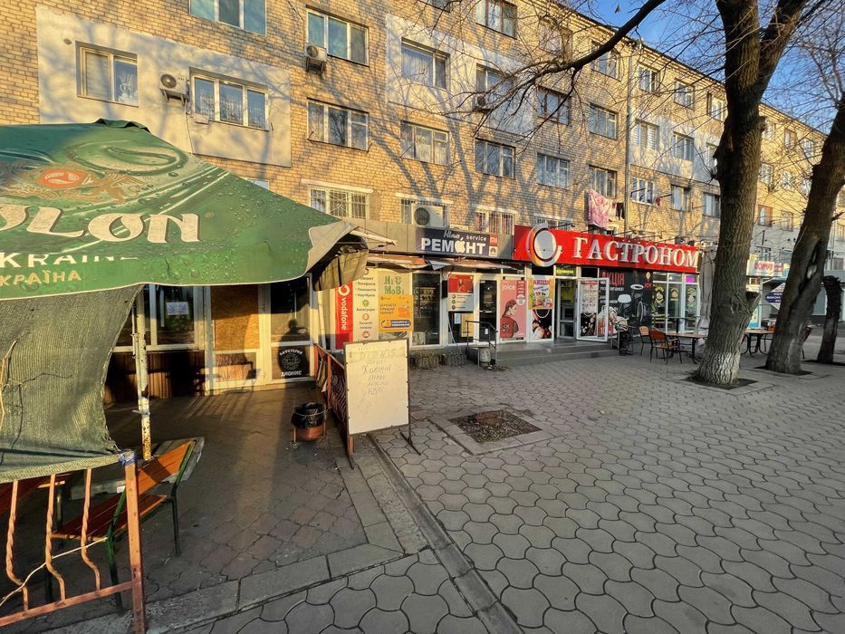 Пр.Миру/Південна торгове приміщення 67 кв.м.  ціна  49 тис. у.о.