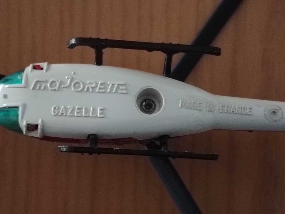 Helicóptero Majorette Gazelle