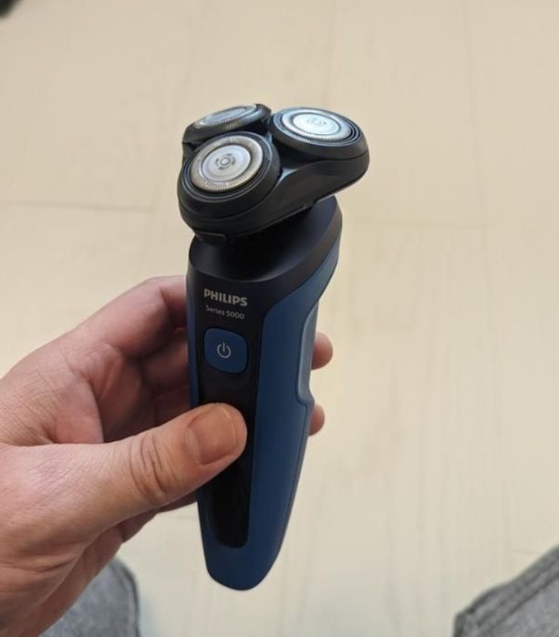 PHILIPS Series 5000