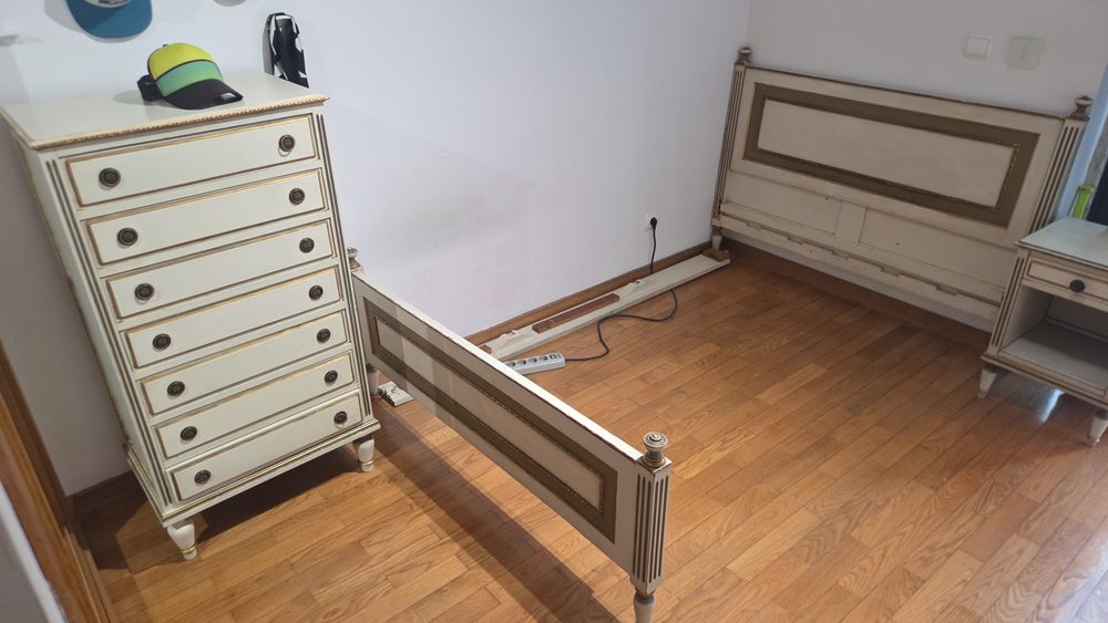 Mobília de quarto antiga