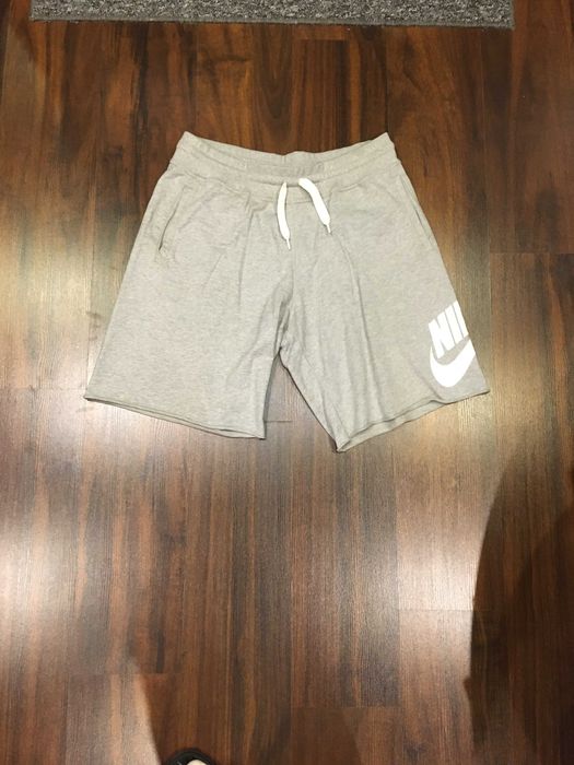 Spodenki nike szare rozmiar XL nowe