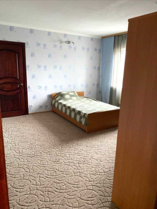 Продам классный 3х этажный дом Сурско-Литовское Днепр (с ремонтом)