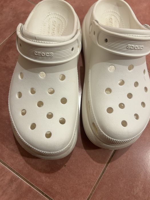 Crocs Classic Crush Clog у білому кольорі